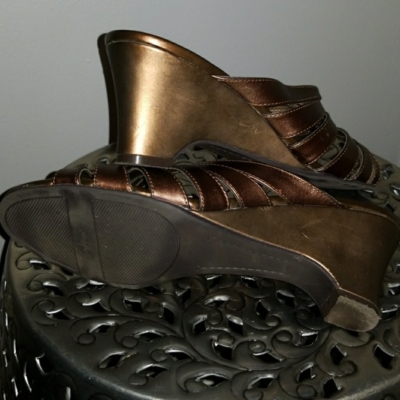 Sandals - Picture 3 of 3